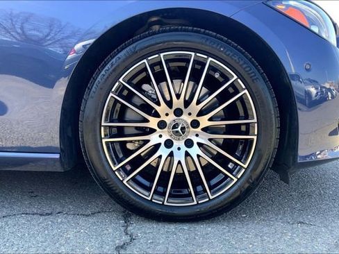 Used 2025 Mercedes-Benz C 300 4MATIC Sedan image 9