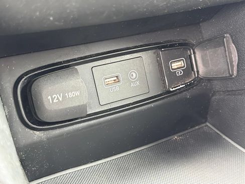 Used 2019 Hyundai Santa Fe SE FWD image 28