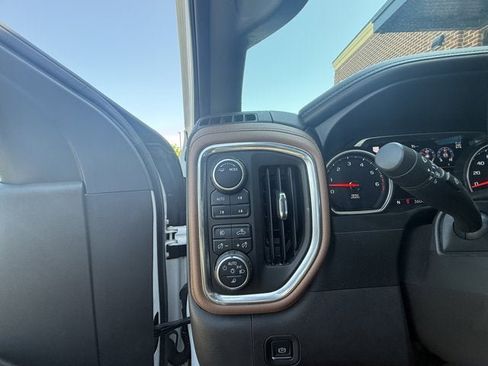 Used 2021 Chevrolet Silverado 1500 High Country AWD/4WD image 20