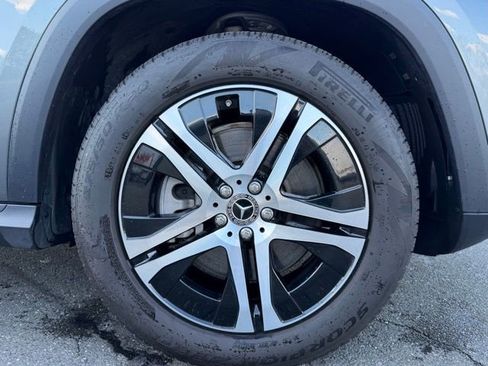 Certified 2023 Mercedes-Benz GLS 450 4MATIC image 11