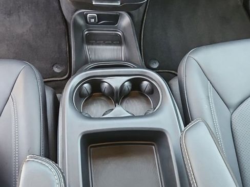 Used 2025 Chrysler Pacifica Select FWD image 20
