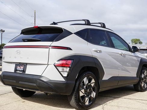 Used 2025 Hyundai Kona SEL image 4