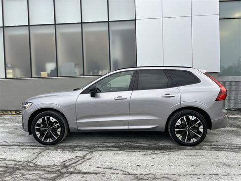 New 2026 Volvo XC60 B5 Plus w/ Climate Package image 5