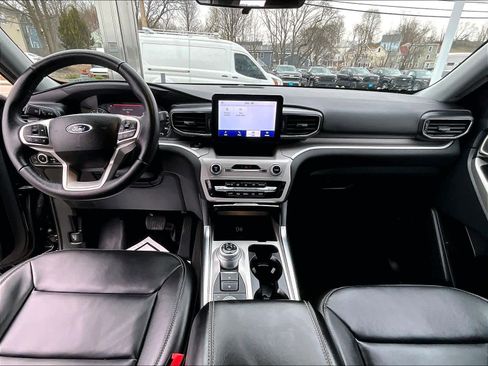 Used 2023 Ford Explorer XLT w/ Equipment Group 202A AWD/4WD image 22