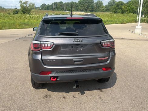 Used 2019 Jeep Compass Trailhawk AWD/4WD image 7