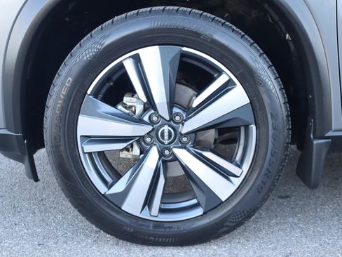 Used 2023 Nissan Rogue SL w/ SL Premium Package image 11