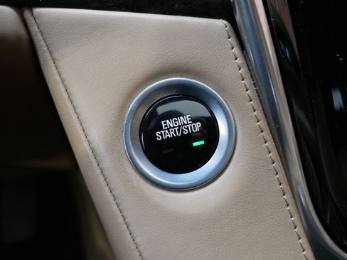 Used 2018 Cadillac Escalade Platinum image 24