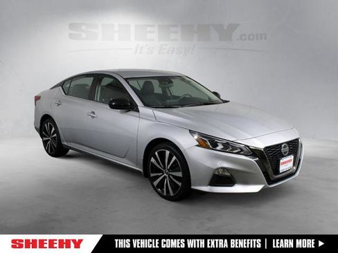 Certified 2022 Nissan Altima 2.5 SR image 1