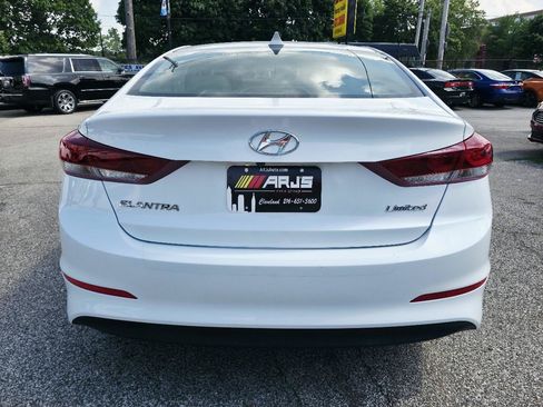 Used 2017 Hyundai Elantra Limited w/ Limited Tech Package 04 FWD image 6