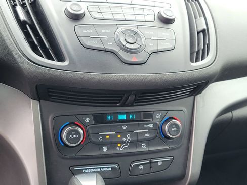 Used 2017 Ford Escape SE image 28