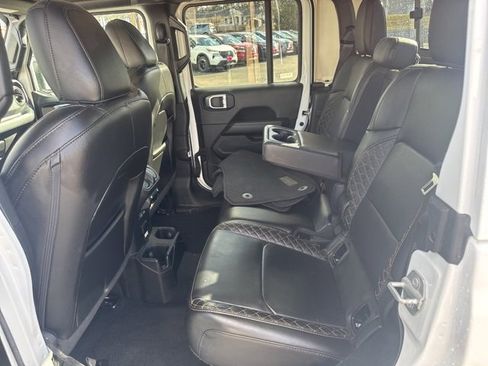 Used 2023 Jeep Gladiator Overland image 22