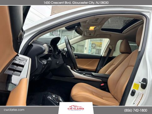 Used 2018 Lexus IS 300 AWD w/ Comfort Package image 12