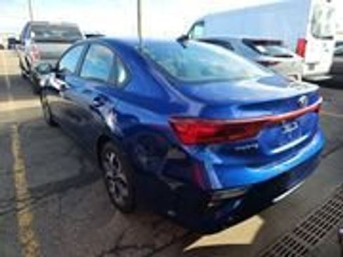 Used 2021 Kia Forte LXS image 2