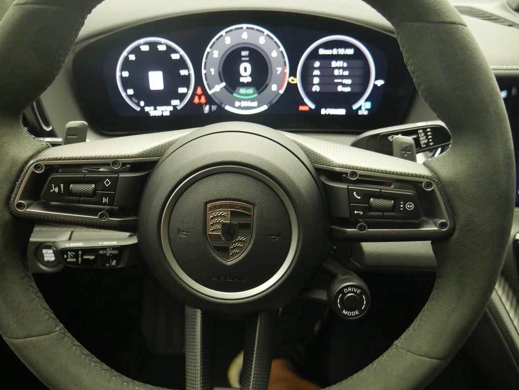 Certified 2025 Porsche Panamera Turbo AWD/4WD image 31