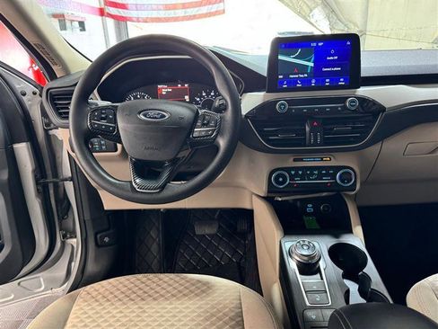 Used 2020 Ford Escape SE AWD/4WD image 16