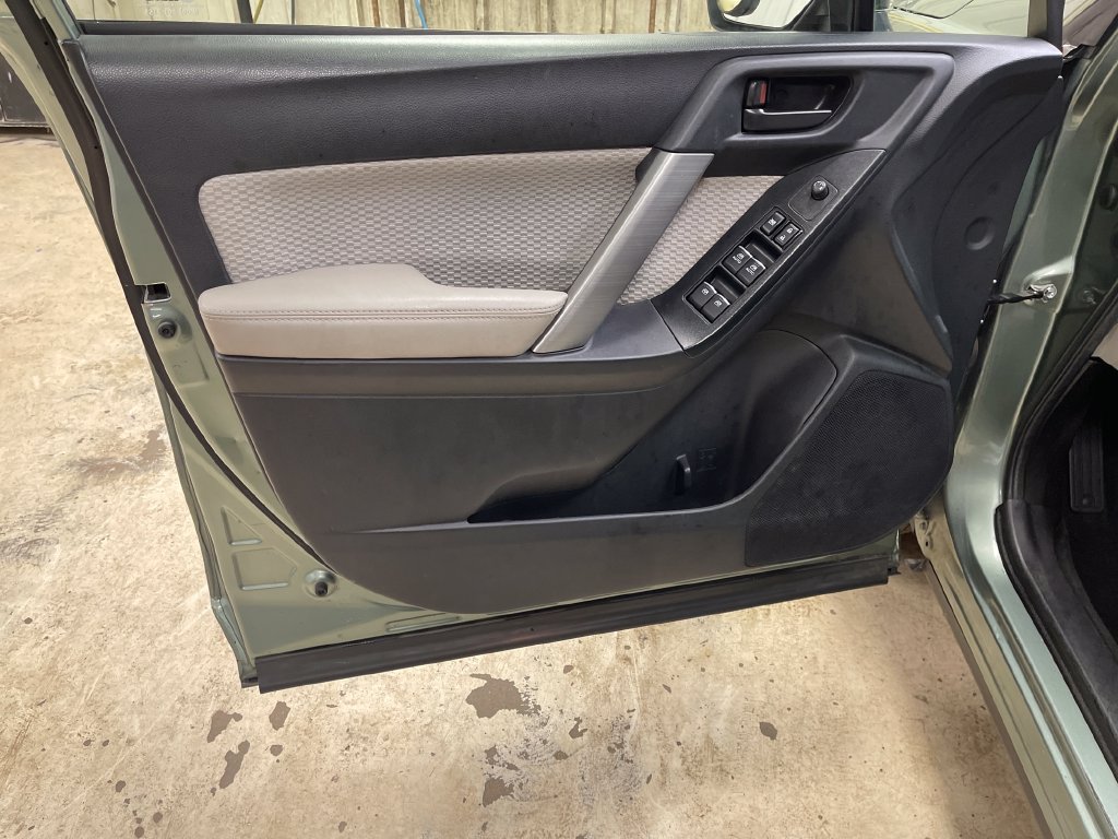 Used 2018 Subaru Forester 2.5i Premium AWD/4WD image 15