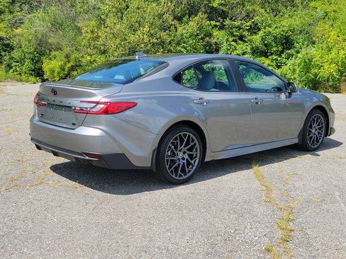 Used 2026 Toyota Camry SE w/ Convenience Package AWD/4WD image 5