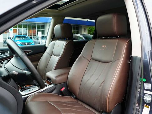 Used 2013 INFINITI JX35 AWD w/ Premium Pkg image 17