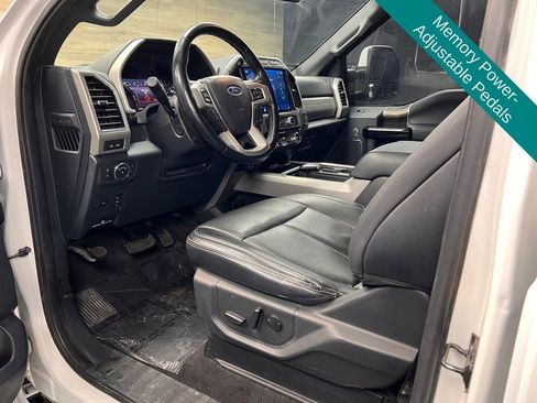 Used 2022 Ford F250 Lariat w/ Lariat Ultimate Package image 4