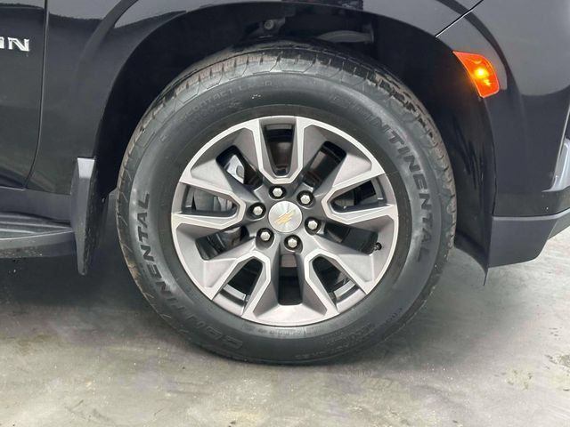 Used 2022 Chevrolet Suburban LT w/ LT Signature Plus Package AWD/4WD image 14