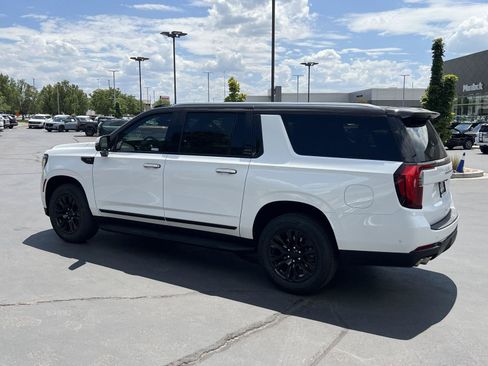 Used 2025 GMC Yukon XL Denali AWD/4WD image 11
