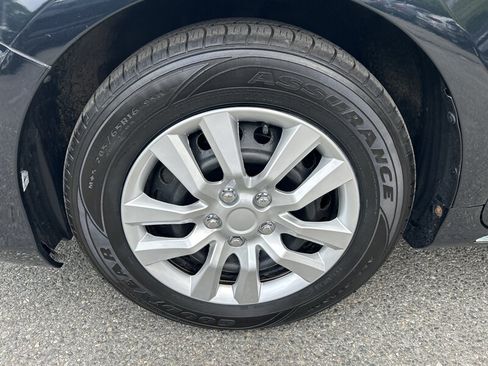 Used 2014 Toyota Camry LE FWD image 7