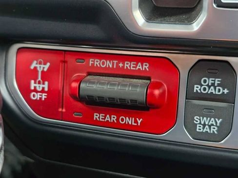 Used 2024 Jeep Wrangler Unlimited Rubicon 4xe AWD/4WD image 41