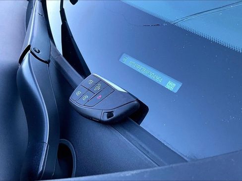 Used 2024 GMC Sierra 2500 AT4 w/ AT4 Preferred Package image 11