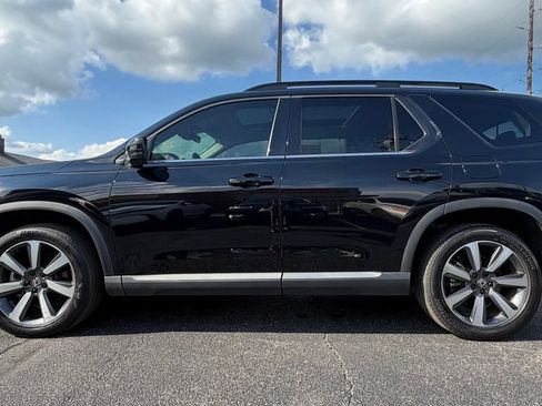 Used 2023 Honda Pilot Elite image 3