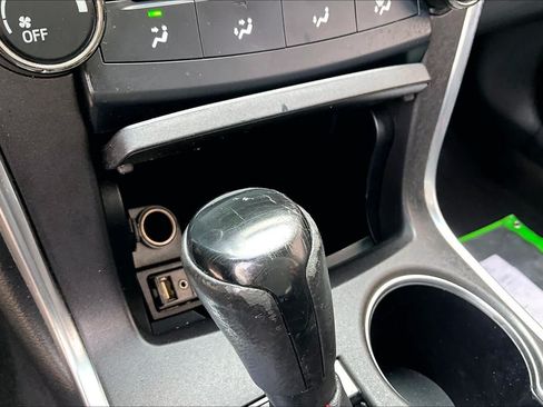 Used 2016 Toyota Camry SE FWD image 28