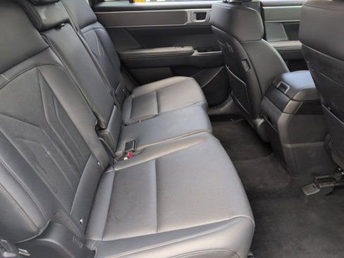 Used 2025 Hyundai Santa Fe SEL FWD image 30