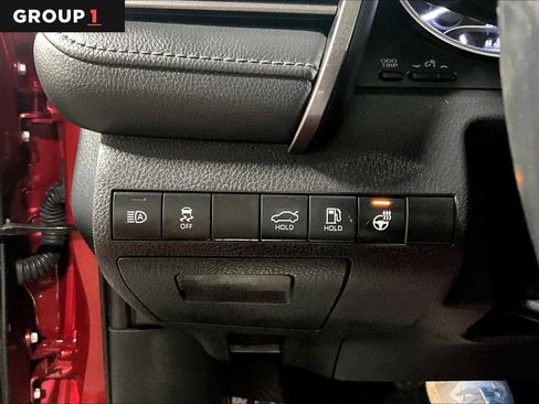 Used 2021 Toyota Camry XLE image 34