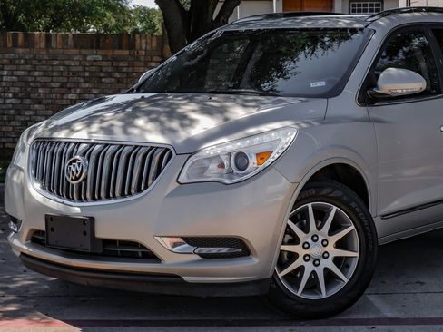 Used 2017 Buick Enclave Leather image 13