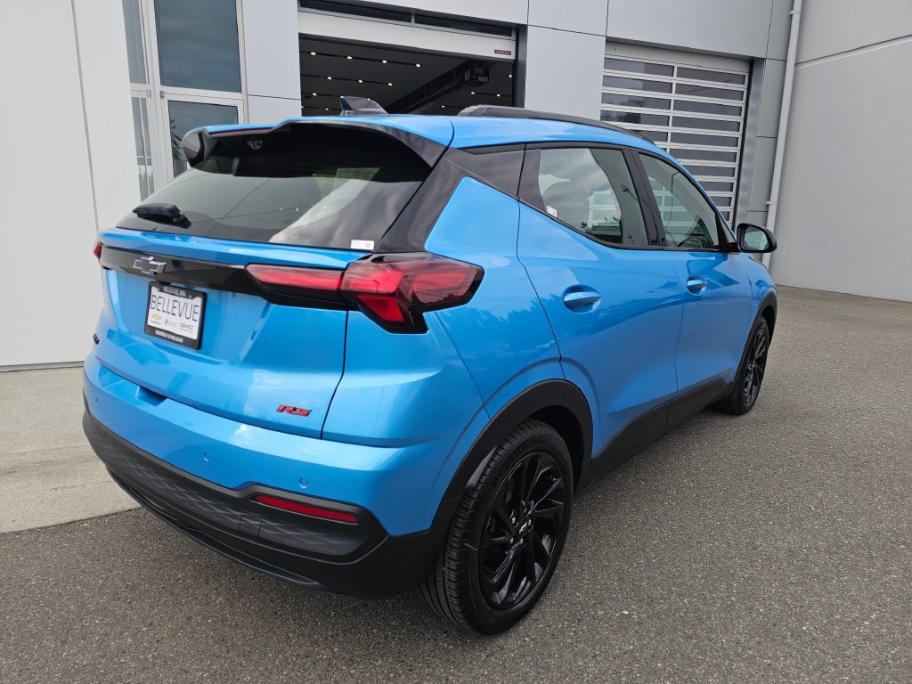 New 2027 Chevrolet Bolt RS w/ Technology Package FWD image 7