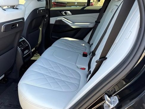 Used 2026 BMW X5 sDrive40i w/ M Sport Package RWD image 32