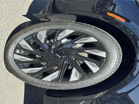 New 2026 Lincoln Nautilus Black Label w/ Jet Appearance Package image 7