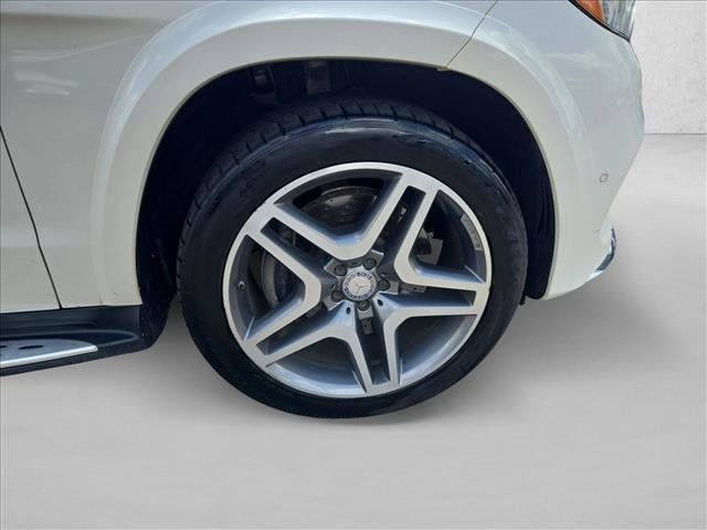 Used 2017 Mercedes-Benz GLS 550 4MATIC image 13