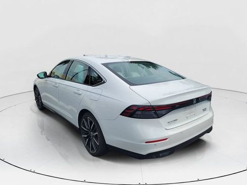 Used 2025 Honda Accord Touring image 5
