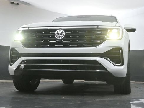 New 2026 Volkswagen Atlas Cross Sport SEL Premium R-Line AWD/4WD image 30