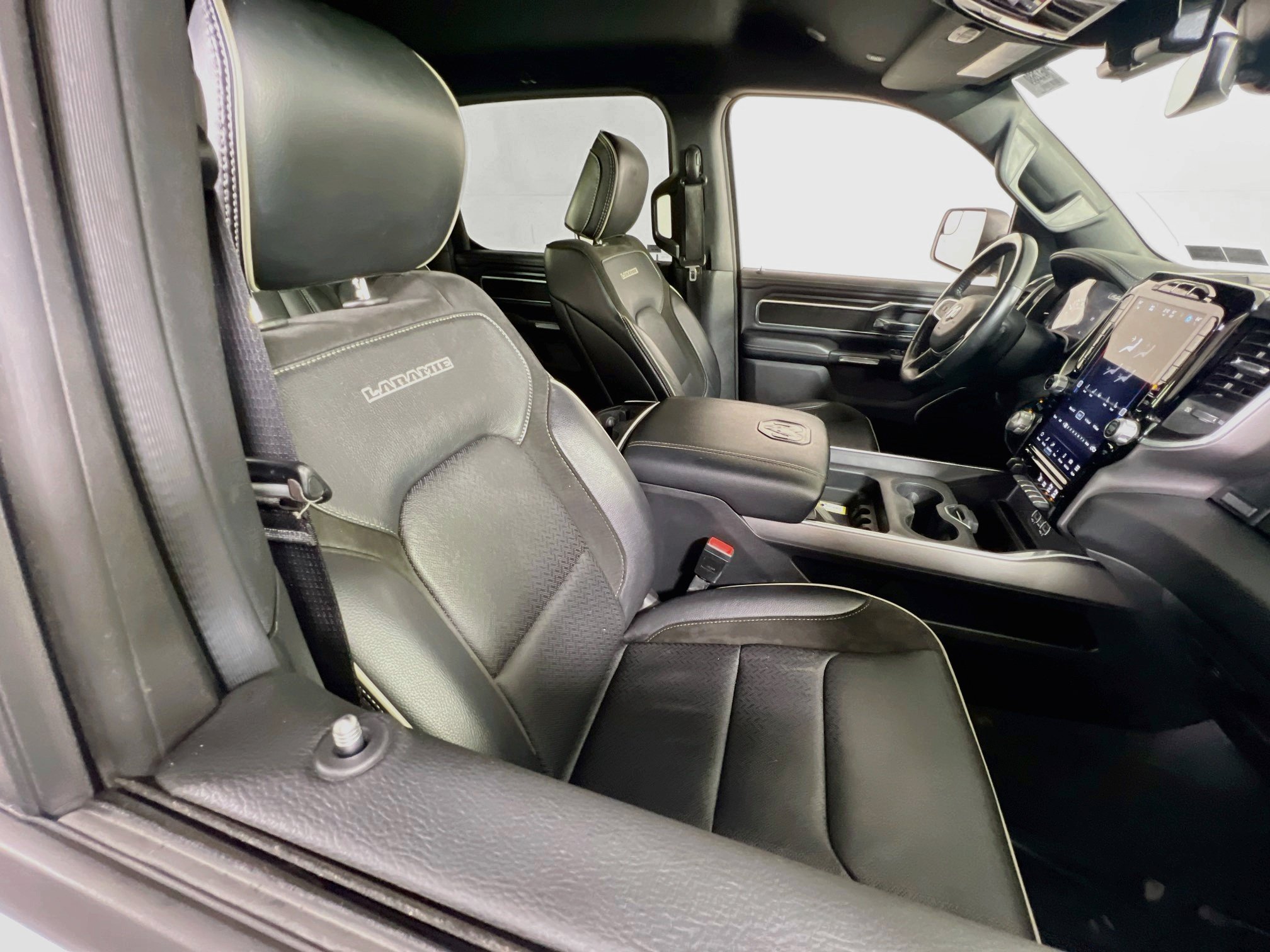 Used 2023 RAM 1500 Laramie AWD/4WD image 27
