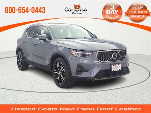 Used 2023 Volvo XC40 B5 Plus image 1