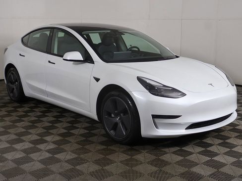 Used 2023 Tesla Model 3 Standard Range image 53