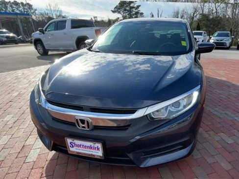 Used 2018 Honda Civic LX image 4