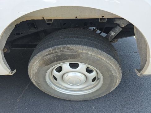 Used 2023 Ford F150 XL RWD image 8