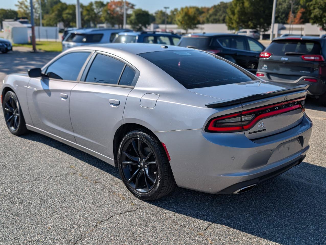 Used 2015 Dodge Charger SXT w/ Plus Group RWD image 4
