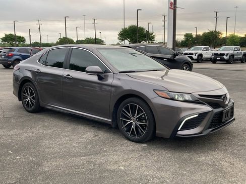 Certified 2024 Toyota Camry SE image 3