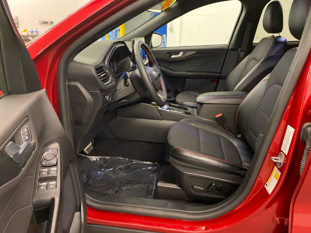 Used 2024 Ford Escape ST-Line w/ Tech Pack #1 AWD/4WD image 25