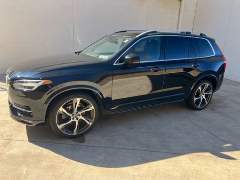 Used 2016 Volvo XC90 T6 Momentum w/ Momentum Plus Package image 1