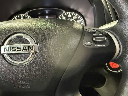 Used 2020 Nissan Pathfinder S image 17