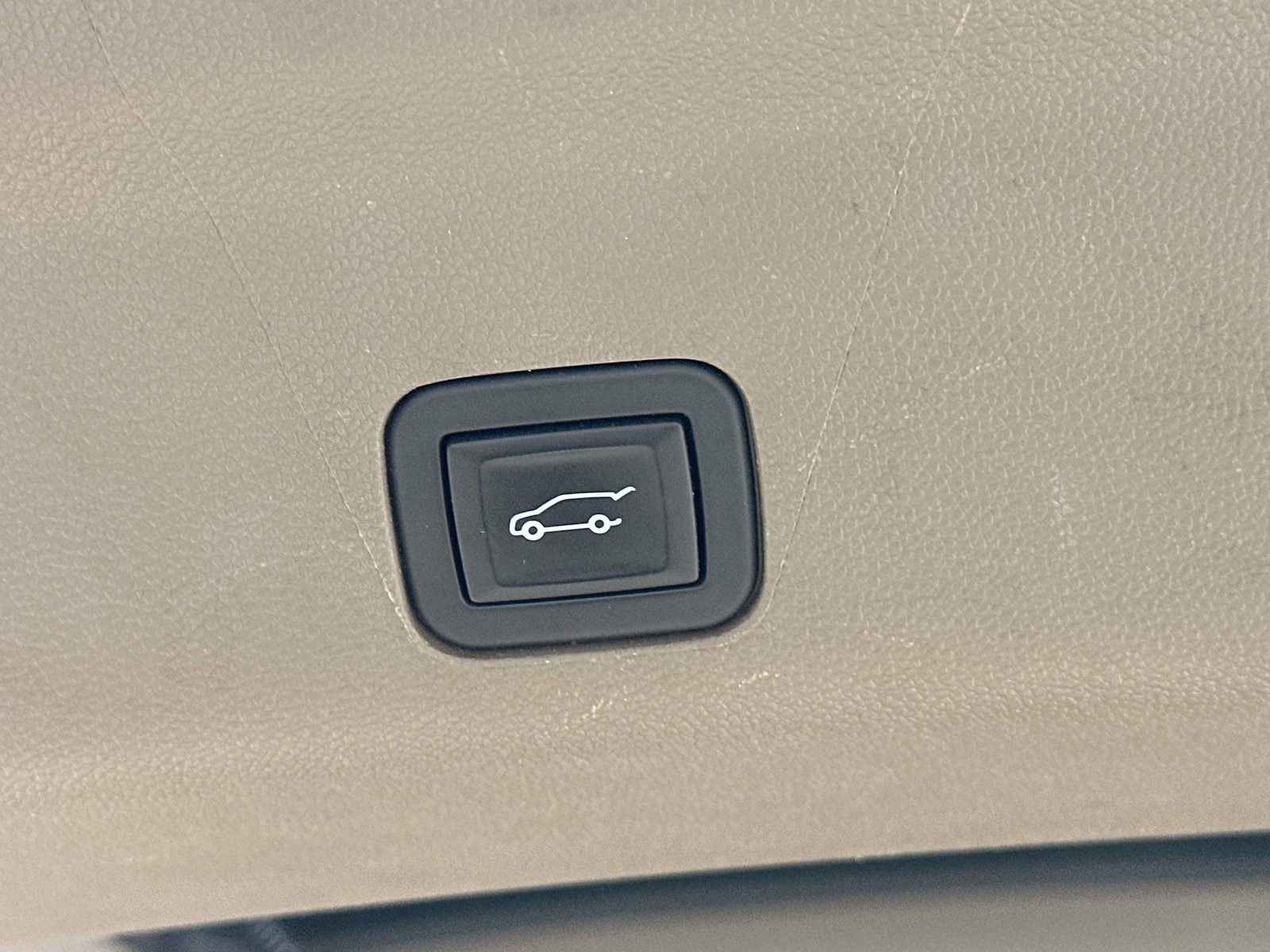 Used 2023 GMC Yukon XL Denali w/ LPO, Floor Liner Package AWD/4WD image 39